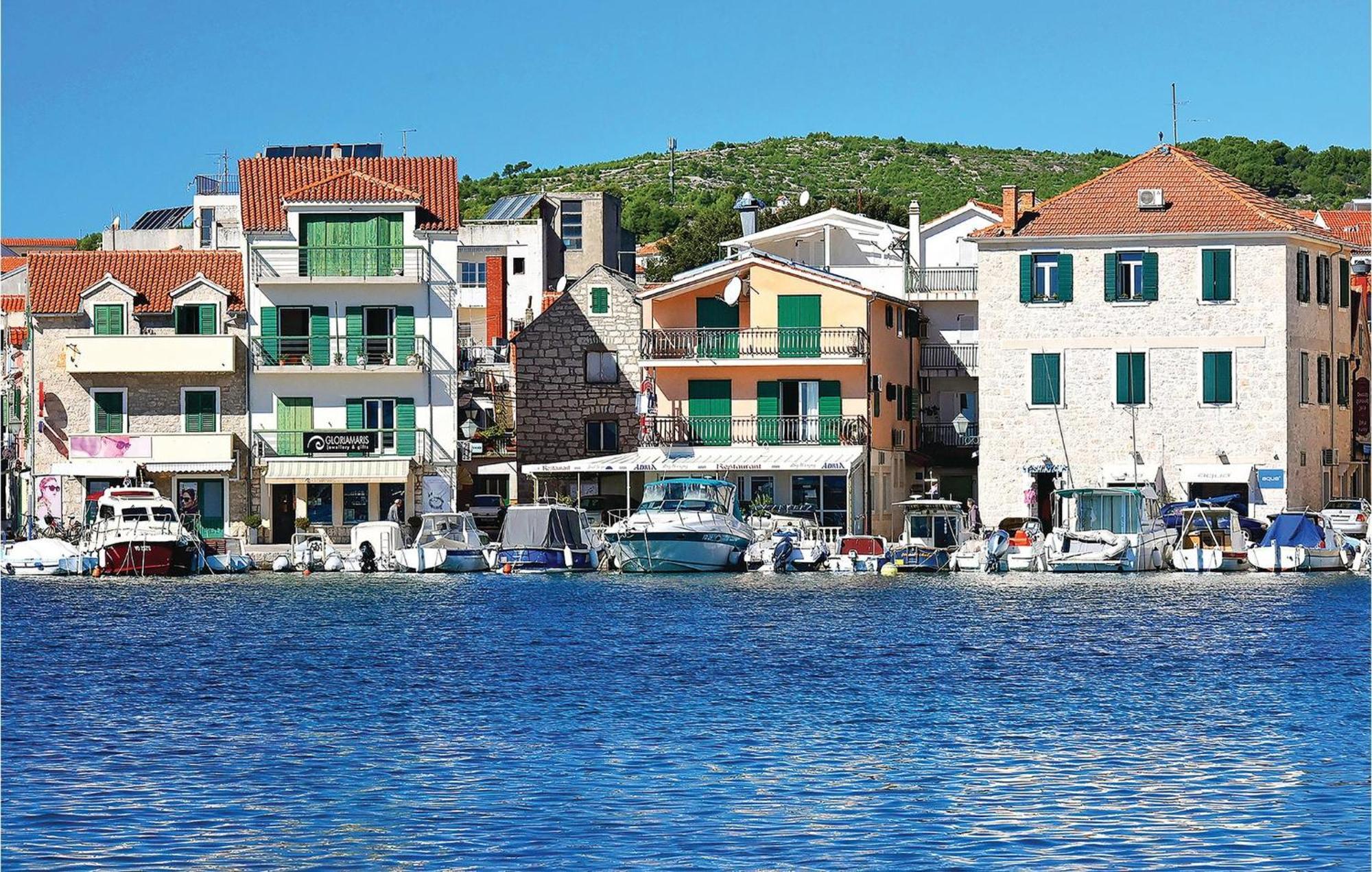 4 Bedroom Cozy Apartment In Vodice Exterior photo
